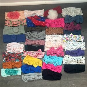 Baby bling bows. Lot of 36 and some never even used.